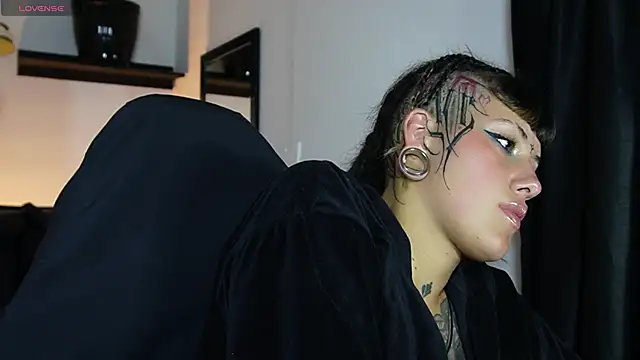 _sharlotte777 webcam