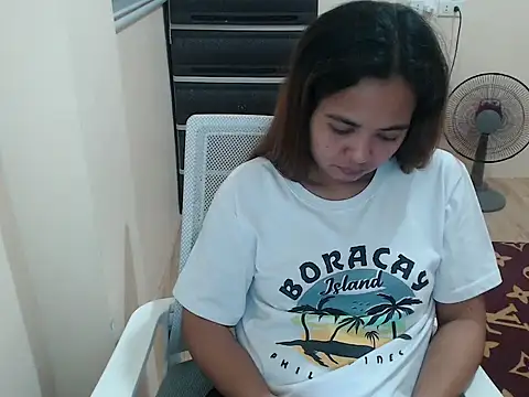 xTheLastVIRGINx webcam