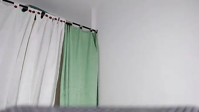 tessalowe - TessaLowe's free webcam