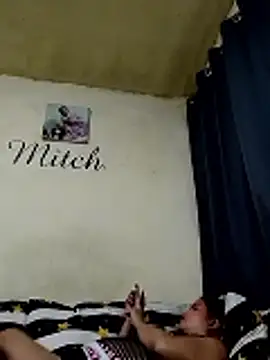 sexymitchyx24 webcam
