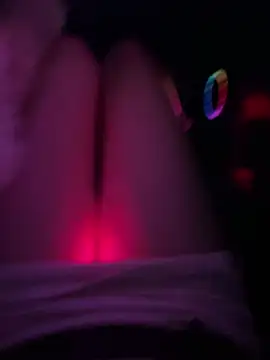 美女littleqiu在线直播