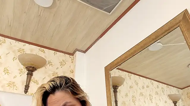 MalorySweet live sex cam