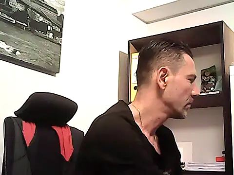 mastercharisma35 webcam