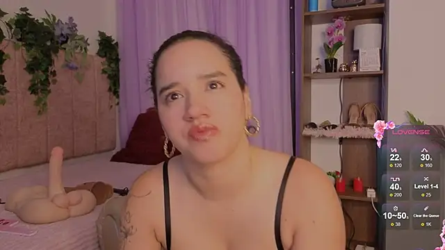 emilyrouxe - Emilyrouxe's free webcam - UK Sex Cams