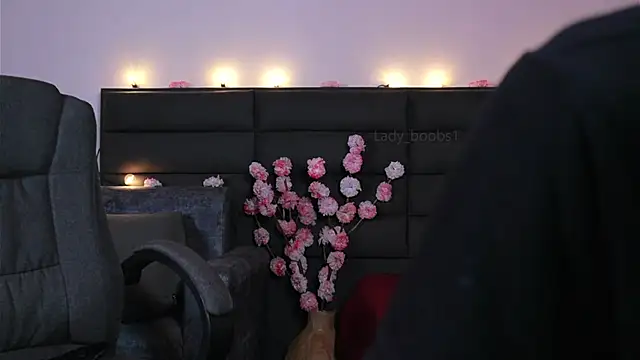 kathieandpovcock1 webcam