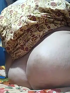 tamilthanushri webcam