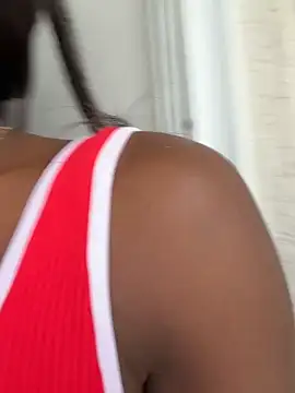 Webcam Model (NaiaGils)  is live.Free join now!