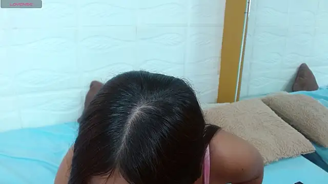 tinisweet - Tinisweet's free webcam - UK Sex Cams