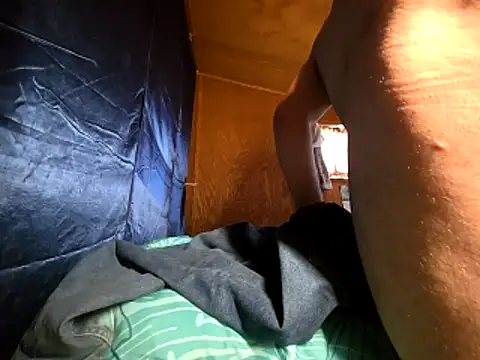 UncutHammer69 webcam