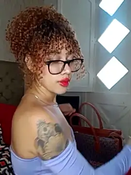 Sienna_brunette webcam