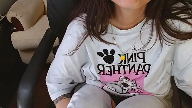 dominica-3 - Dominica-3's free webcam - UK Sex Cams