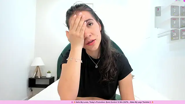 Miranda_doll_ webcam