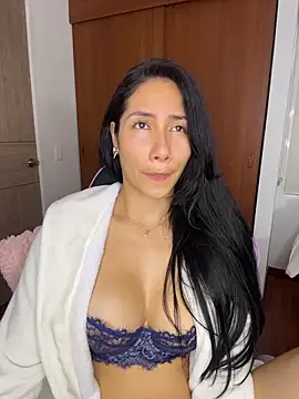 ArianaReynoldss webcam