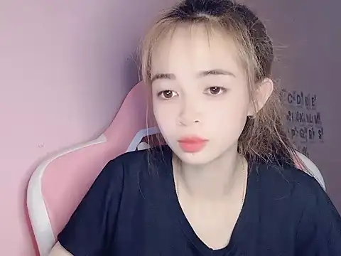 odile068 - Odile068's free webcam - UK Sex Cams