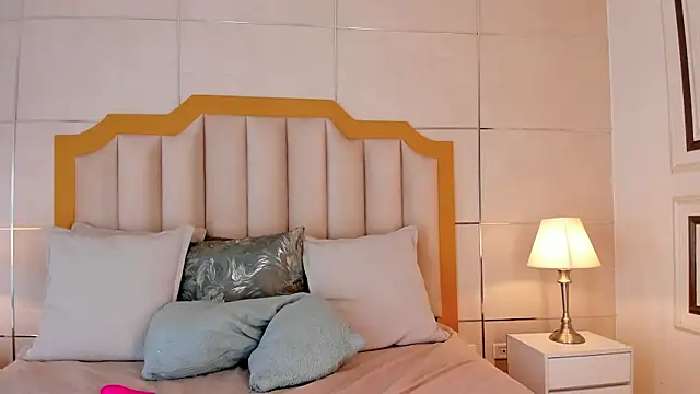 Crystal_Rose__ webcam