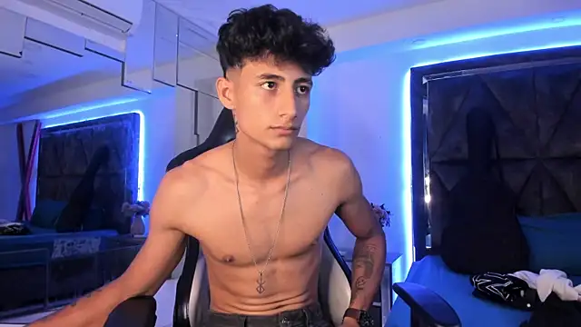 MaxiimoRomano_ webcam