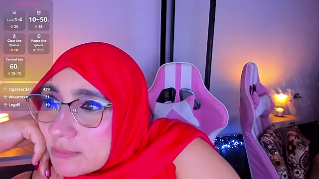 HijabiMilff webcam