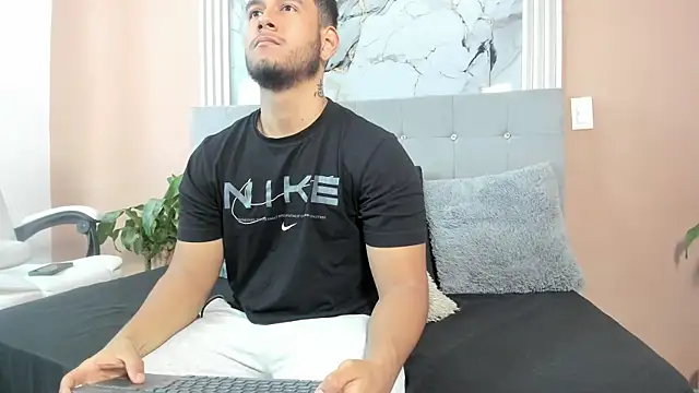 ander_montoyaa webcam