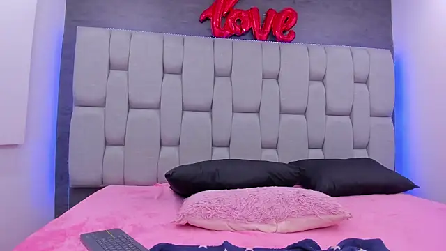 Melody_Horney webcam