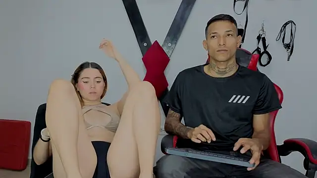 Hana_and_Zeta2026 webcam