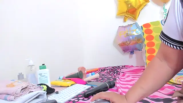 Elianissquirt webcam