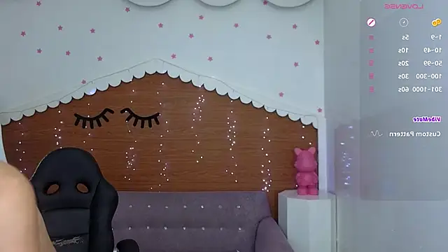 emma_wockll_t webcam