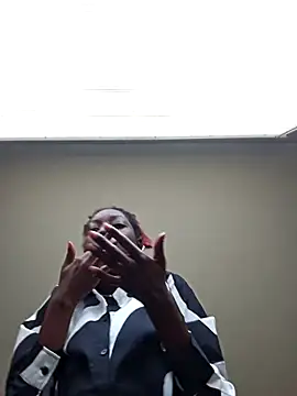 oliviaprettypussy webcam