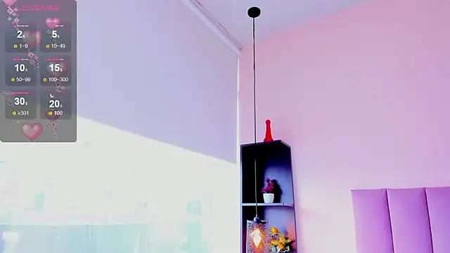 violet_myerrs webcam