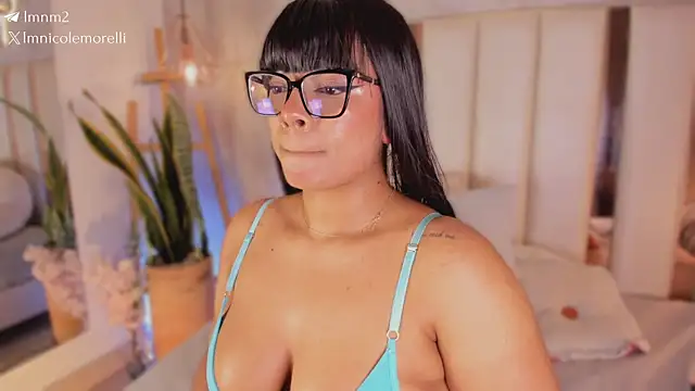 nicolemorelli2 (F young) - MAKE ME SQUIRT NOWW!💦💦