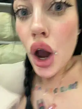 Melissa_crazy live webcam preview - 1,389 viewers online