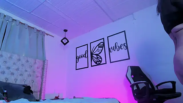 nicolee_millerr webcam