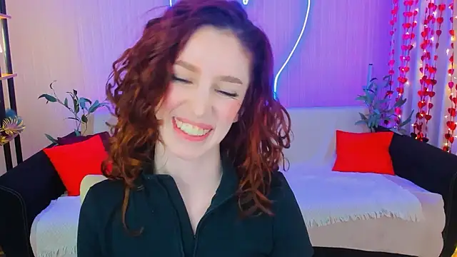 ChristinaConteeree webcam