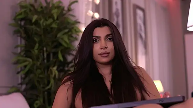 nicolecellini (F young) - drop spit on my boobs now 😈👅💦