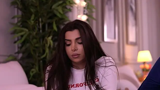 nicolecellini (F young) - drop spit on my boobs now 😈👅💦