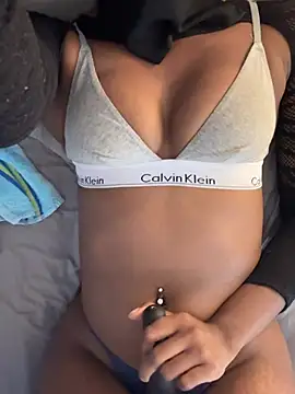 kiaraamara - KiaraAmara's free webcam - UK Sex Cams