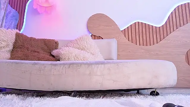 madisonjones- webcam