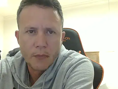 TroyDieselXXX webcam