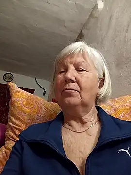 KlaudiaDarling webcam