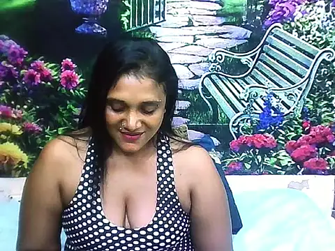 IndianSexyLady20 webcam