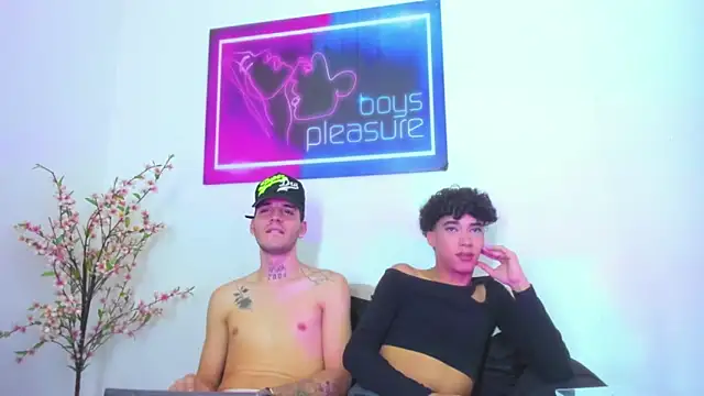 Pleasure_boys_hot webcam