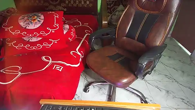 BengaliQueenStar webcam