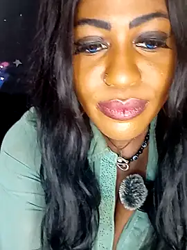 AmazonianMistress webcam