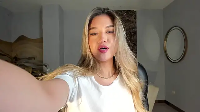 RebeccaHudson webcam