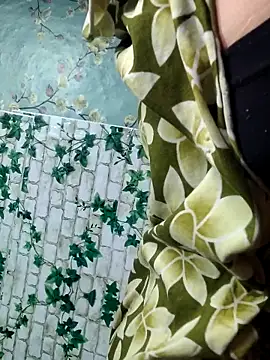 LovelyAuspices webcam