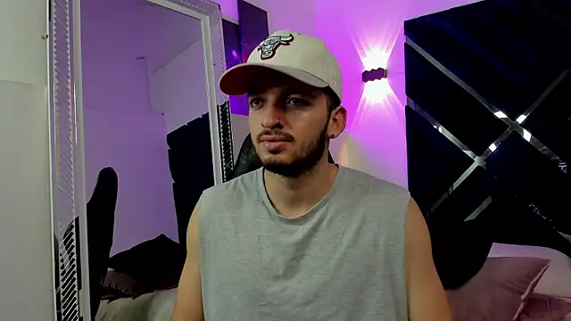 Logan_Wolf-js webcam