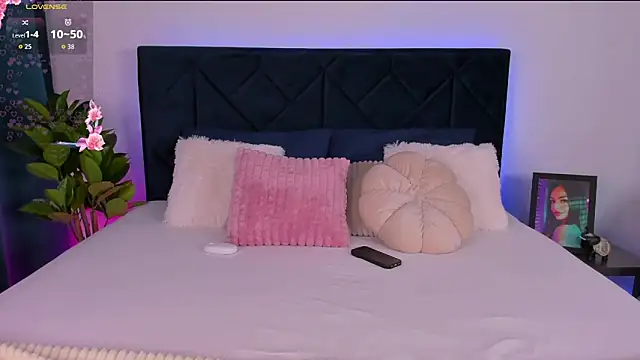 MissMichellee webcam