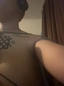 nickytheehawtie webcam