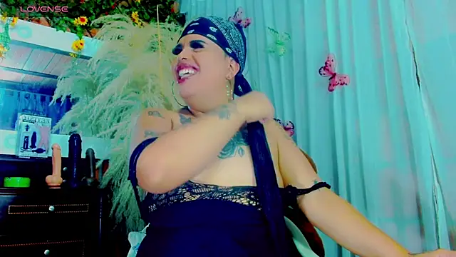 nauthyvalentina webcam