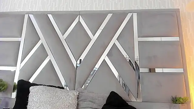 MonzerratBoyer webcam