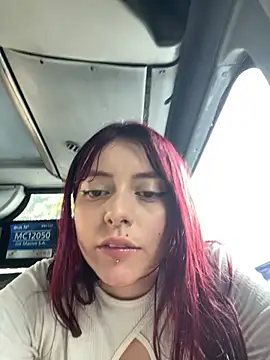 RojitasTeaseX_ webcam